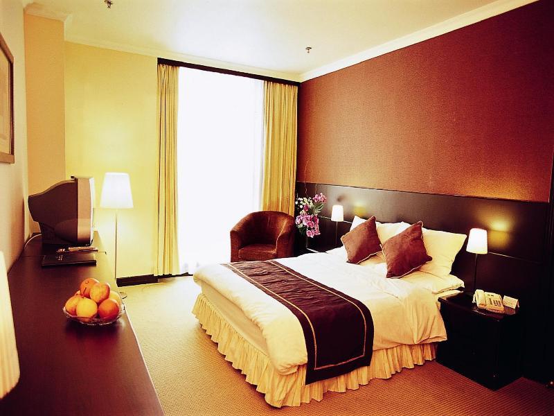 Magnificent International Hotel Shanghai Exterior photo