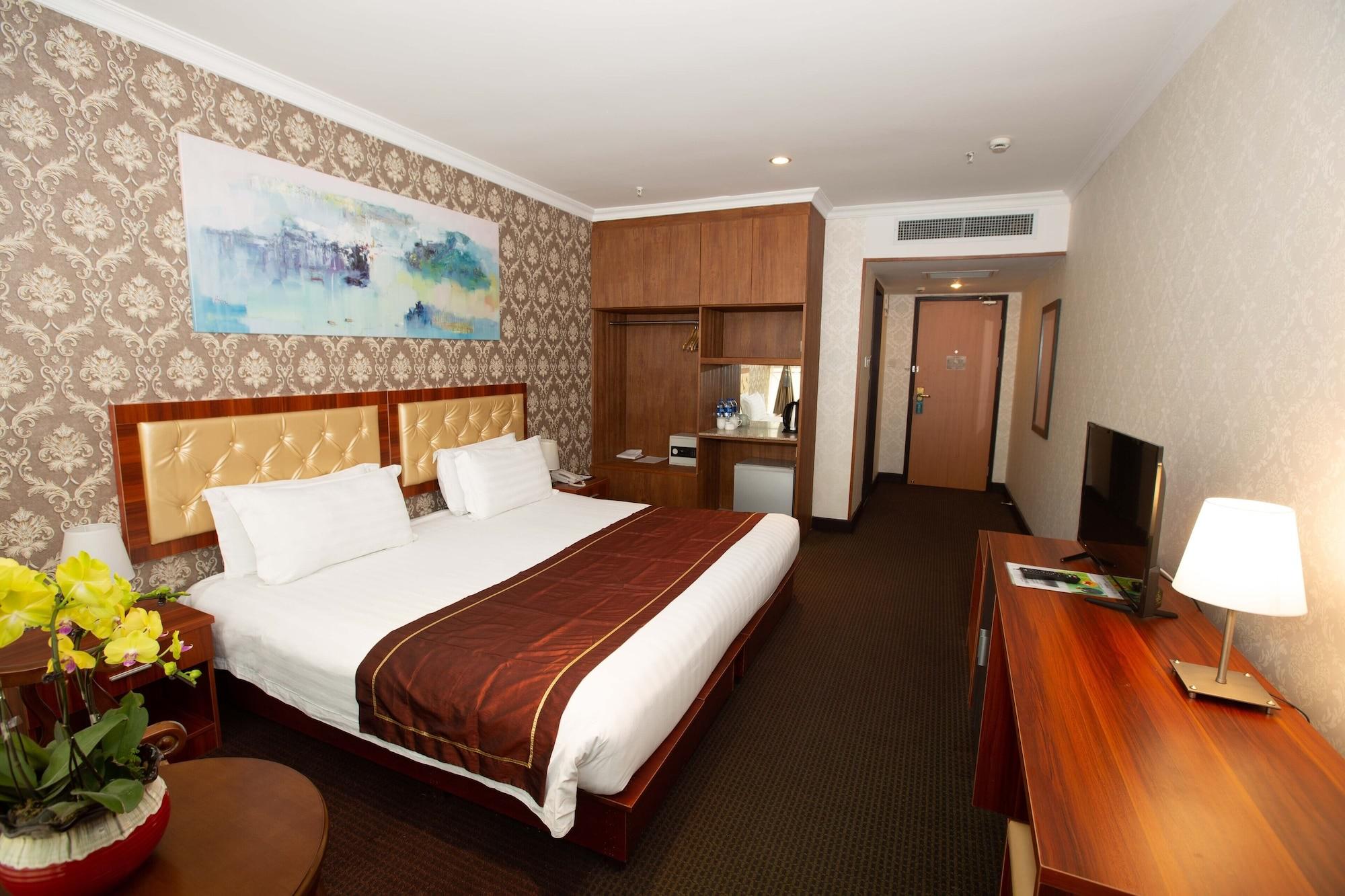 Magnificent International Hotel Shanghai Exterior photo