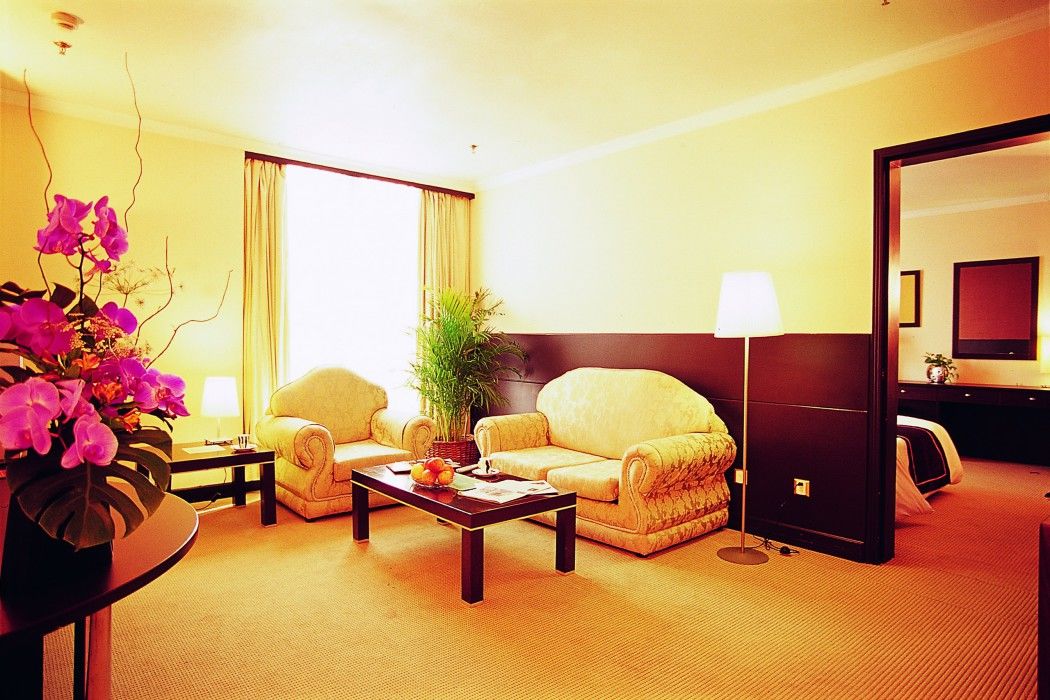 Magnificent International Hotel Shanghai Room photo